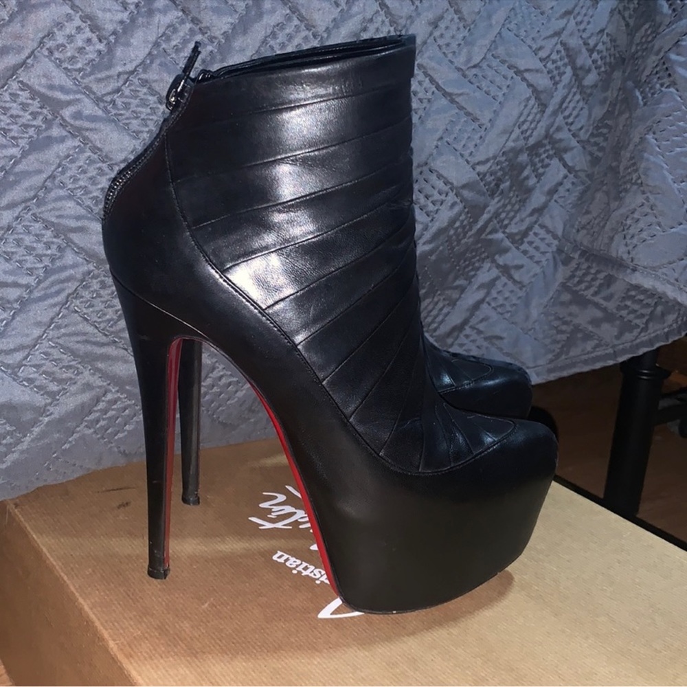 Napa Amor 160 Platform Ankle Booties 38.5 Black